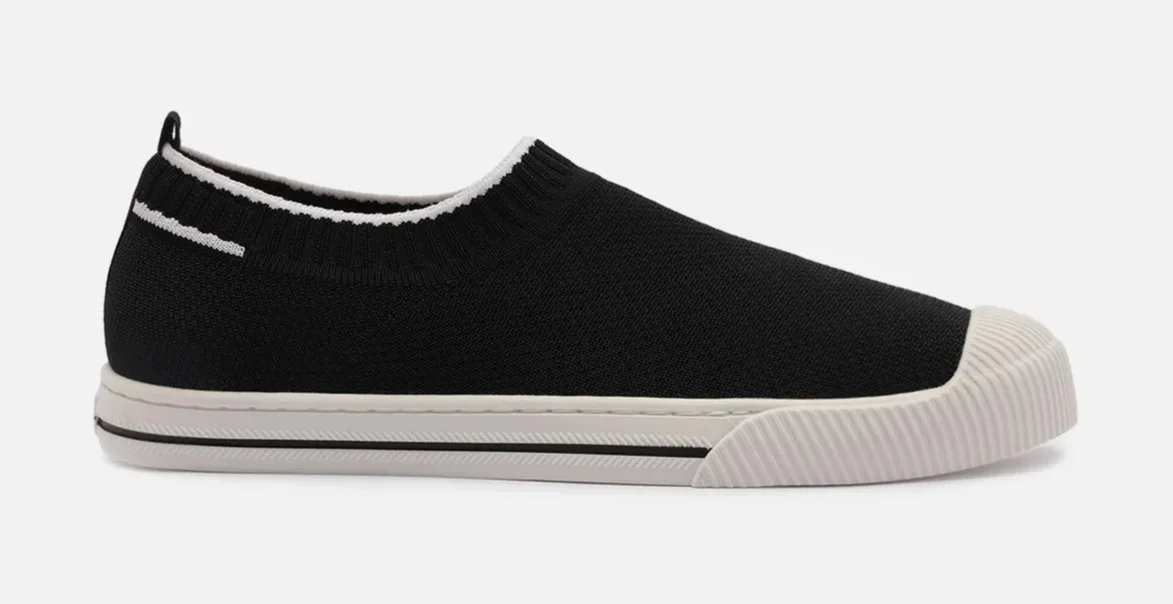 Tênis Slip On Preto Knit Detalhe Branco