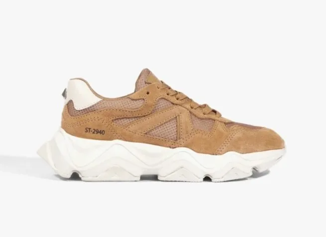 Tênis Casual Caramelo
