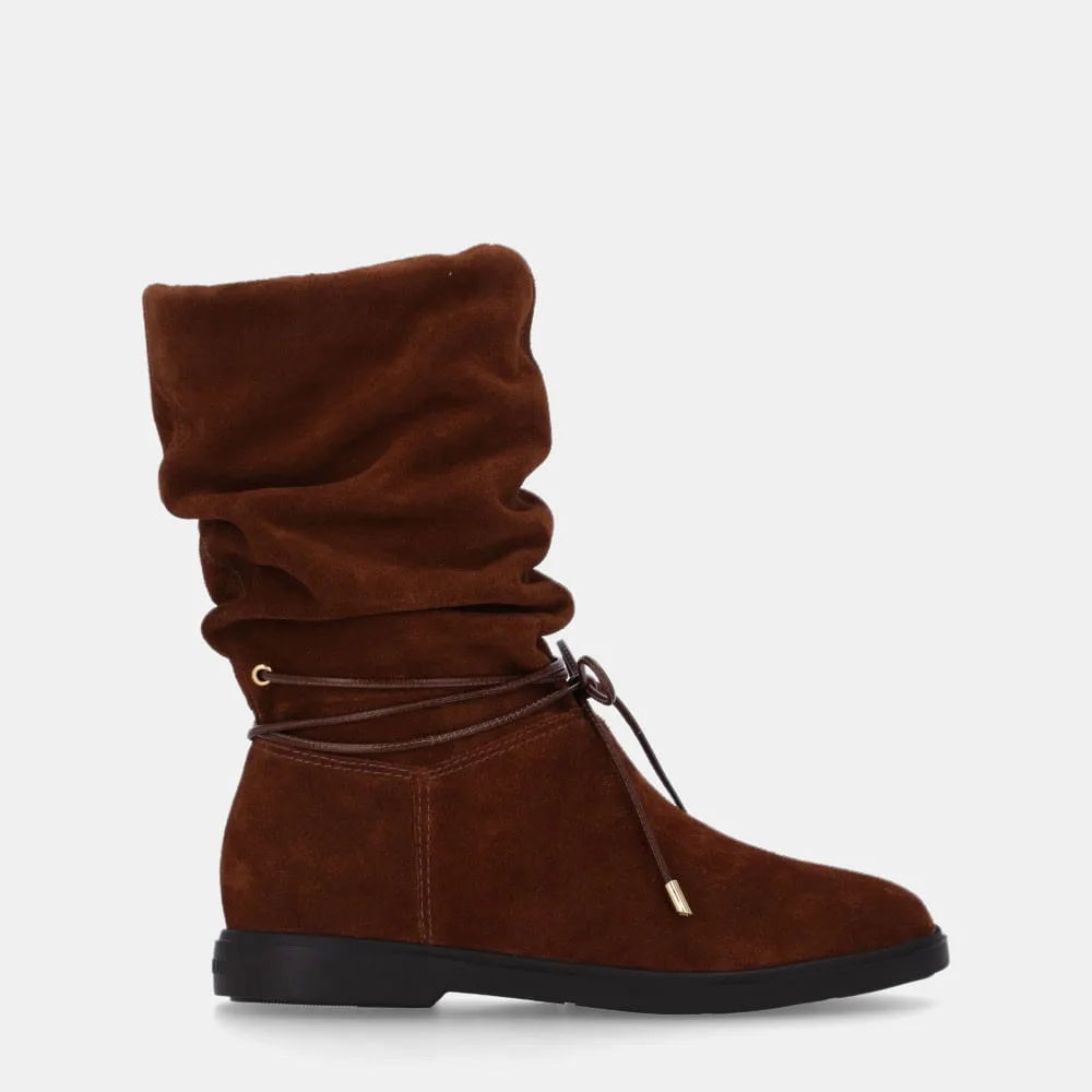 Bota Cano Médio Camurça Trufa